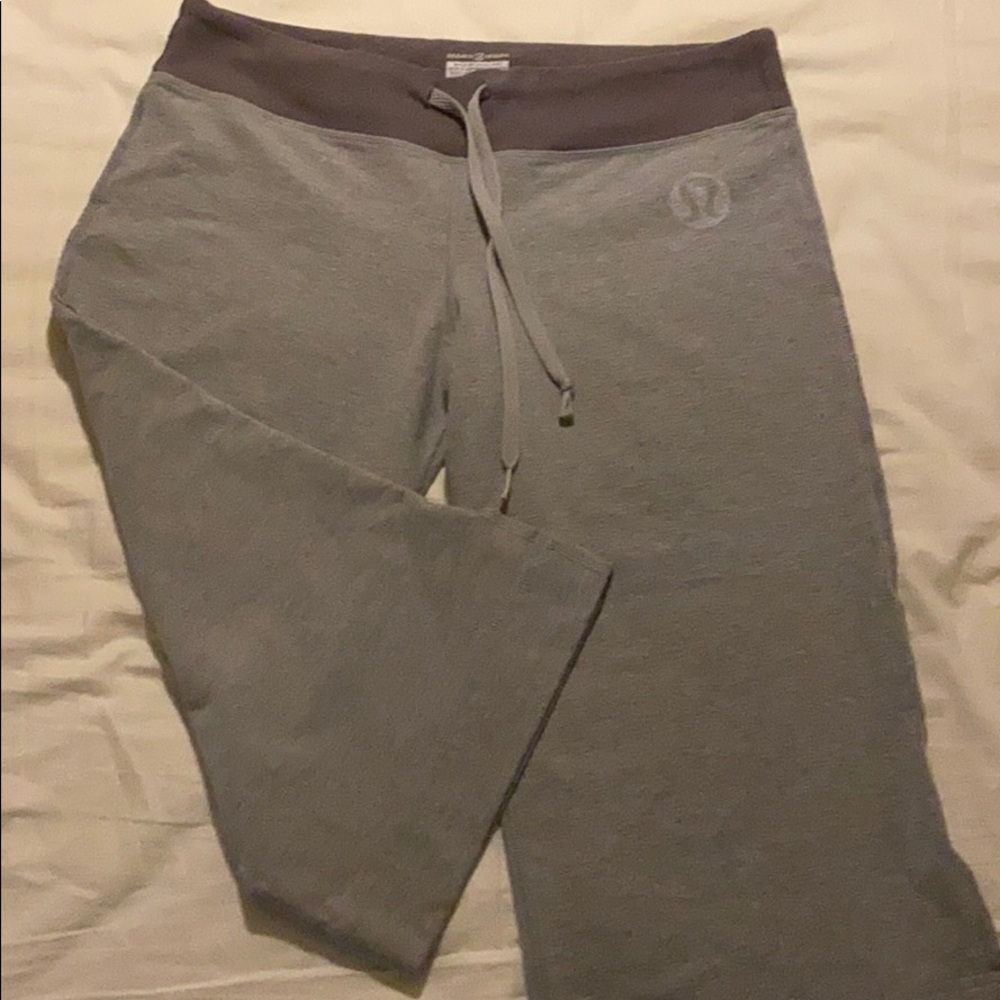 Lululemon wide leg cropped thick grey pant size 6